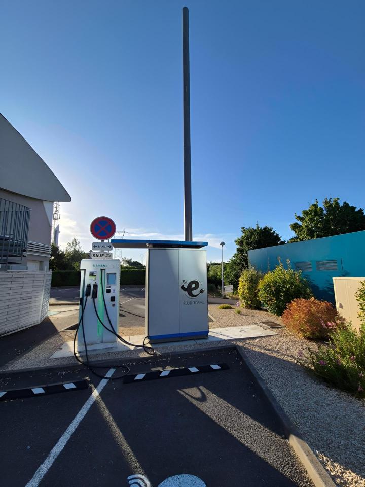 Installation et réparation des systèmes électriques.